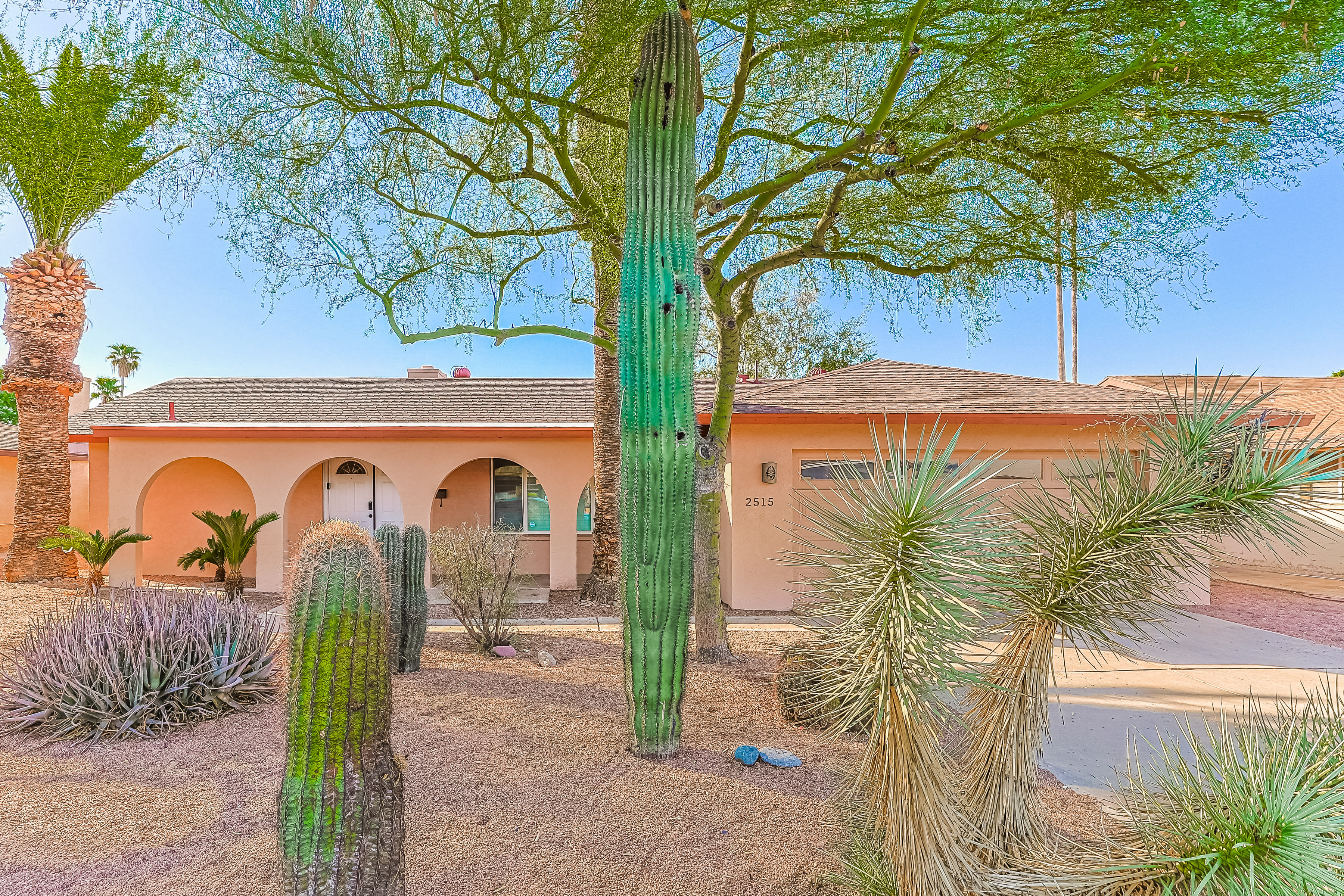 2515 E DEL RIO DR TEMPE, AZ 85282